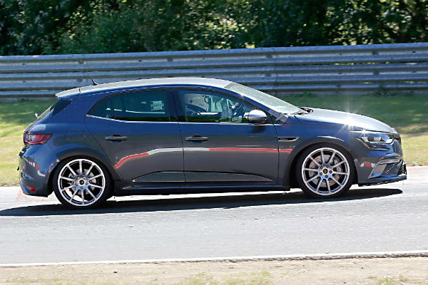 renault-megane4-rs-nur-side