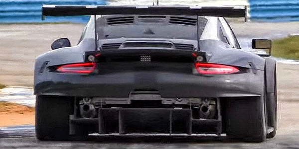 porsche-911-rsr-2017-rear