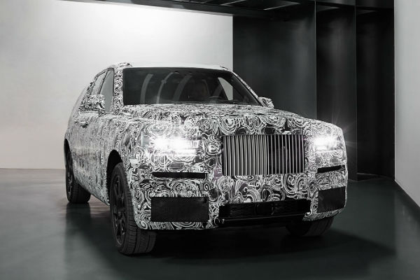 rolls-royce-suv-front