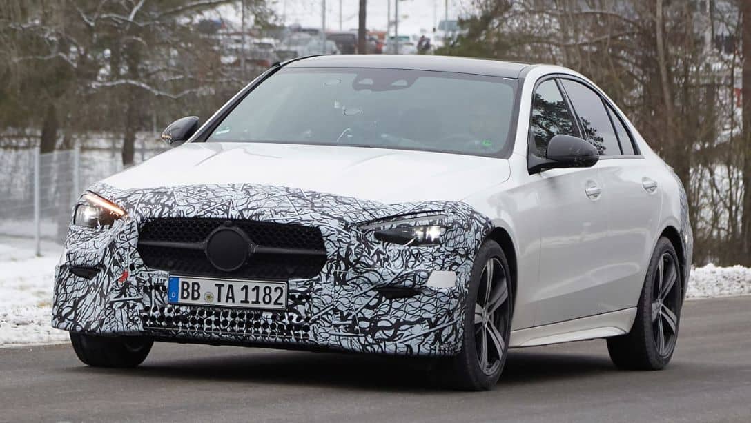 Mercedes-Benz C Class 2021 Spyshot Front