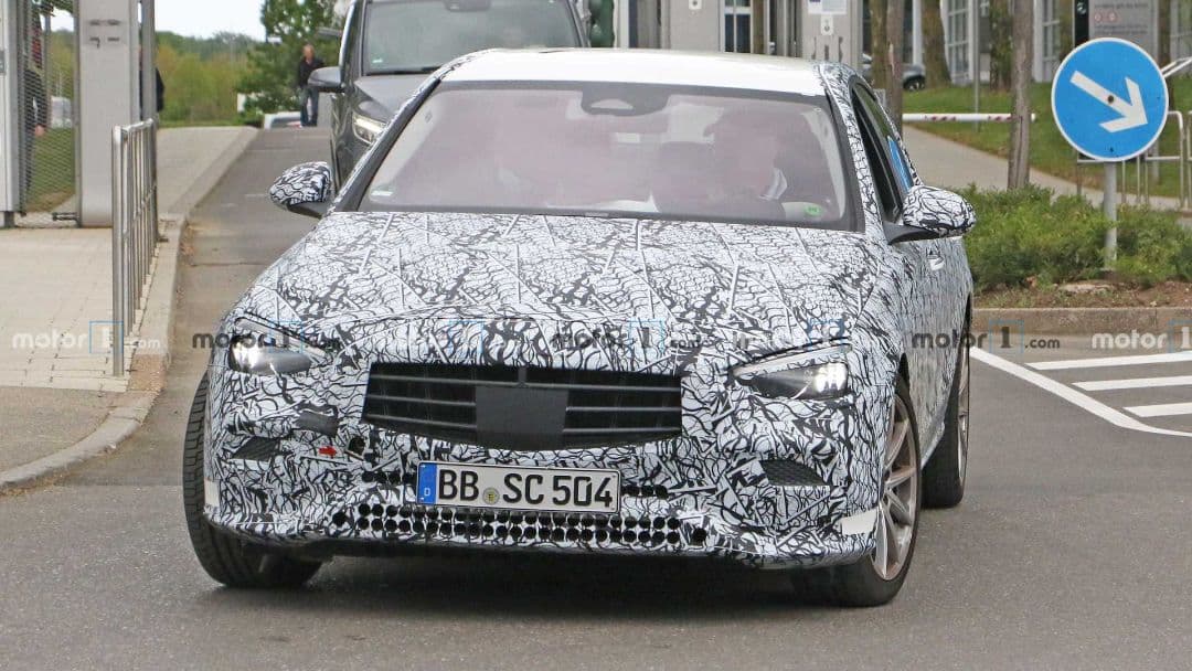 Mercedes-Benz C Class 2021 spyshot front