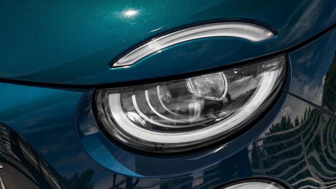 Fiat 500 EV Hatchback headlight