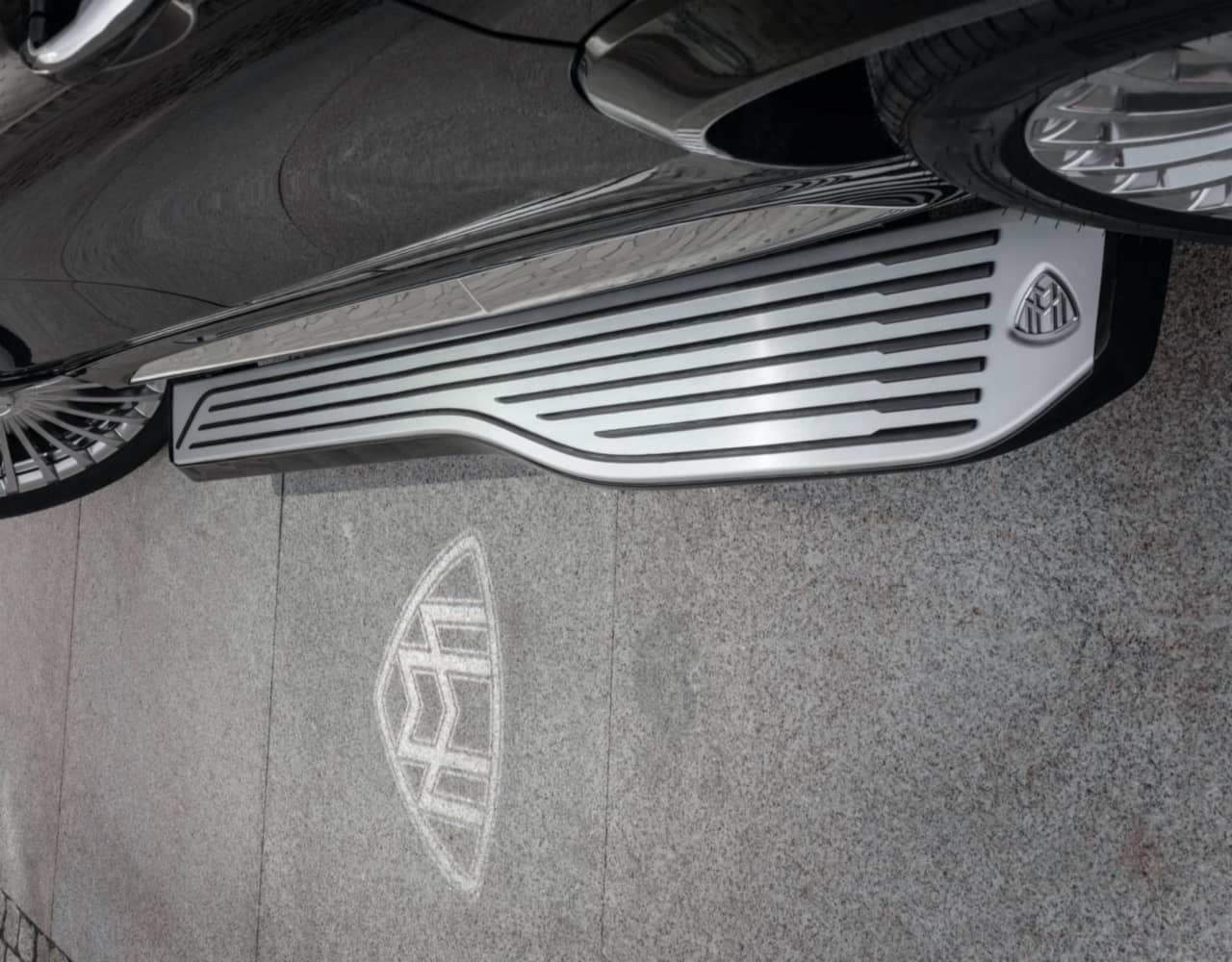 Mercedes Maybach GLS 600 side step