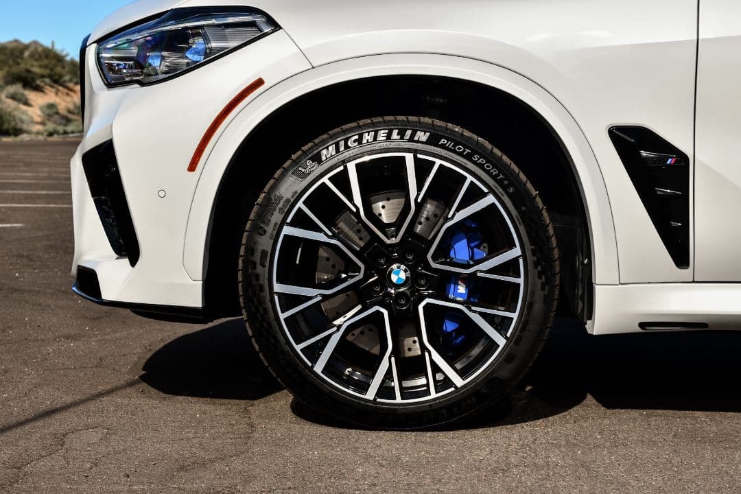 BMW X5 M wheel