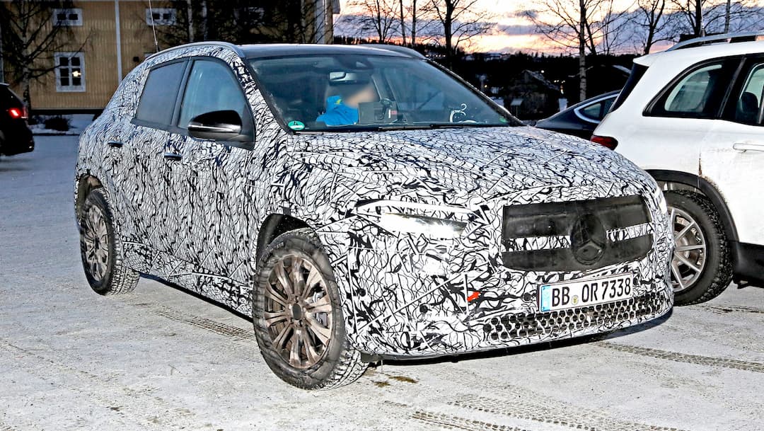 Mercedes Benz EQA spyshot