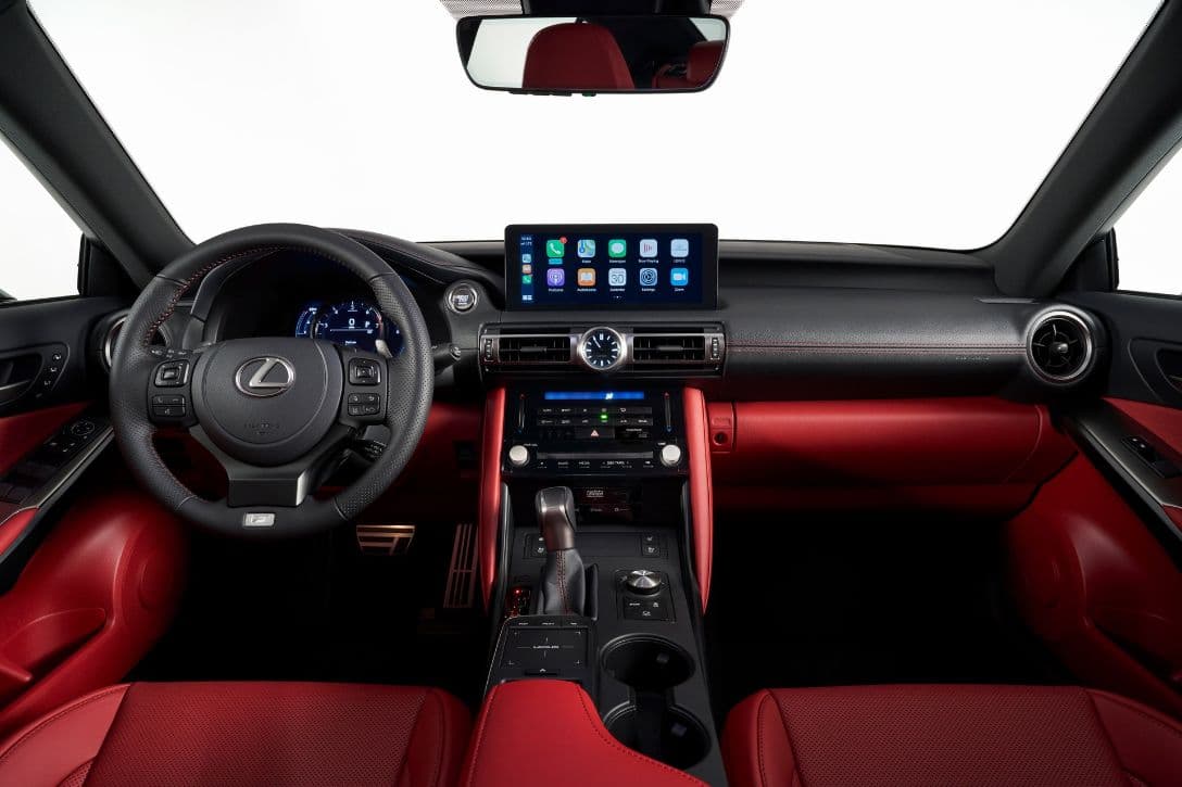 Lexus IS 2021 interior