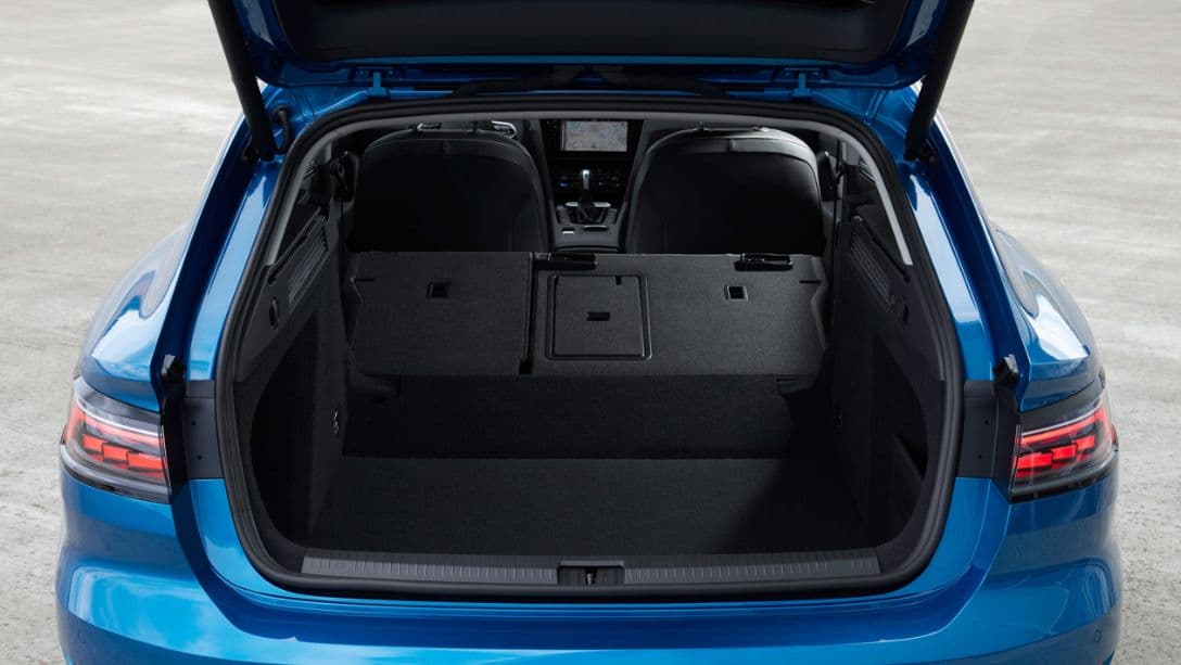 VW Arteon Facelift shooting brake luggage