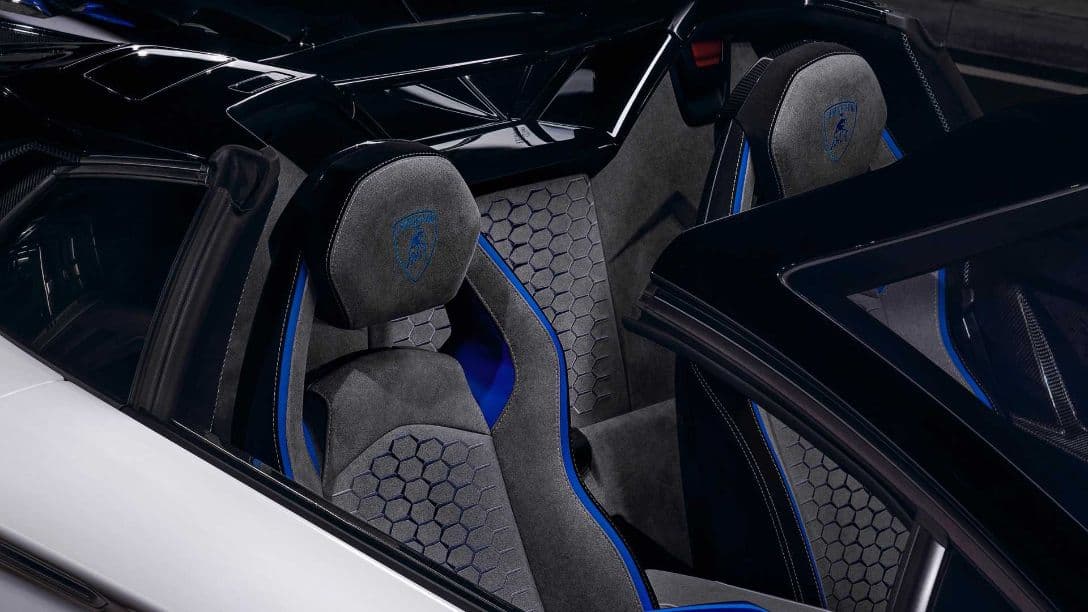 Lamborghini Aventador SVJ Xago Edition interior
