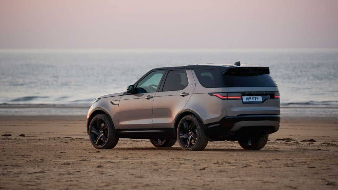 Land Rover Discovery 2021 Rear three quarter
