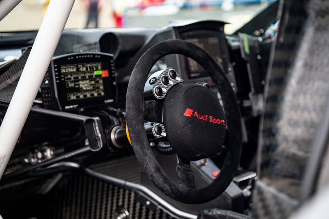 Audi RS Q e-tron Steering wheel