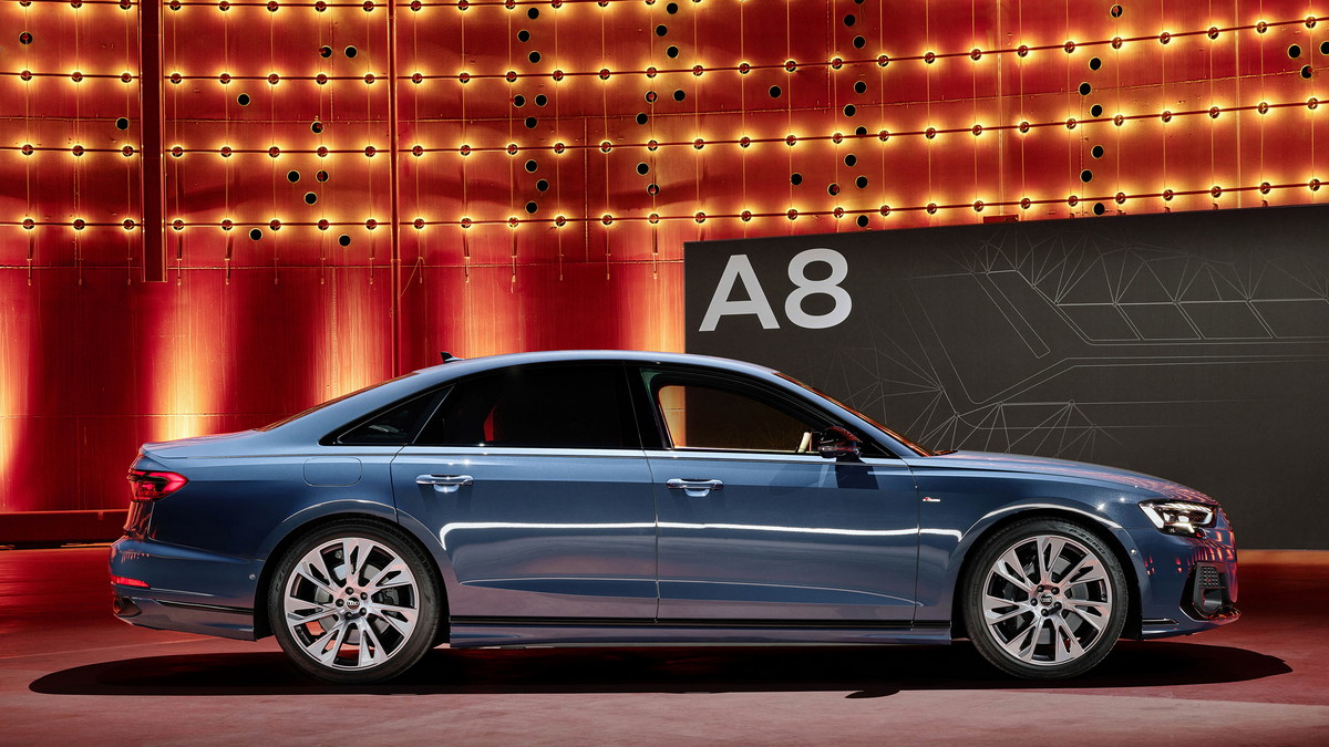 Audi A8 2022 Facelift Side