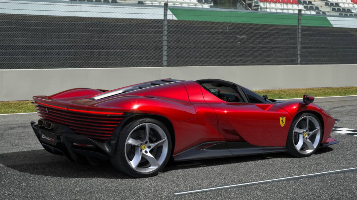 Ferrari Daytona SP3 Rear three quarter