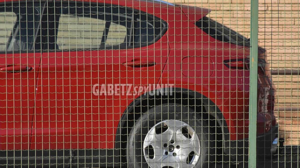 Alfa Romeo Tonale Spyshot Camoless Rear