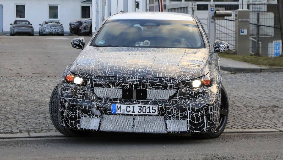 BMW M5 Hybrid Spyshot Front