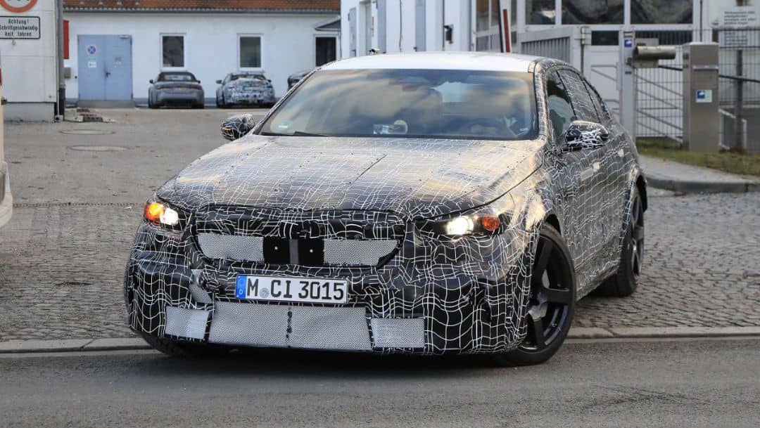 BMW M5 Hybrid Spyshot