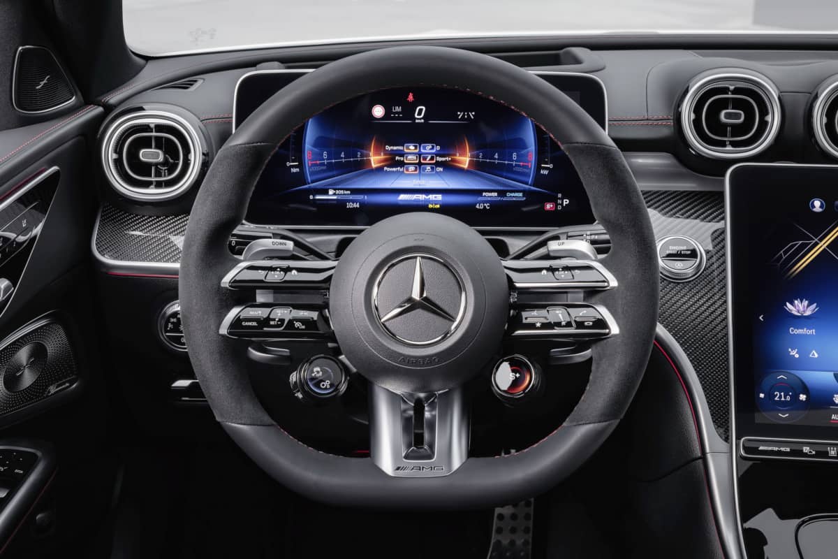 Mercedes-AMG C43 4Matic Steering wheel
