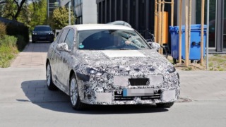 BMW 1 Series Facelift 2023 Spyshot Front