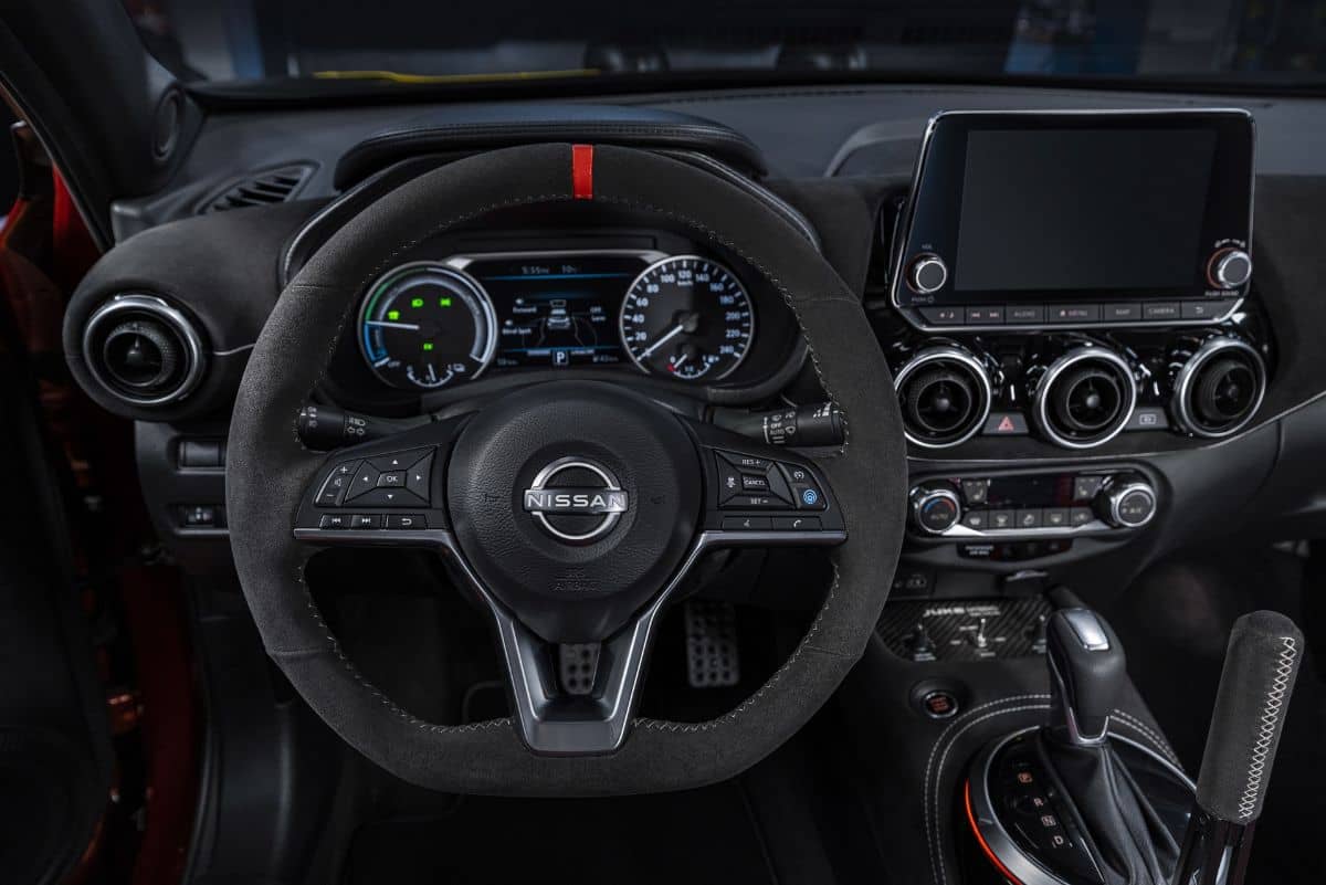 Nissan Juke Hybrid Rally Tribute Concept Cockpit
