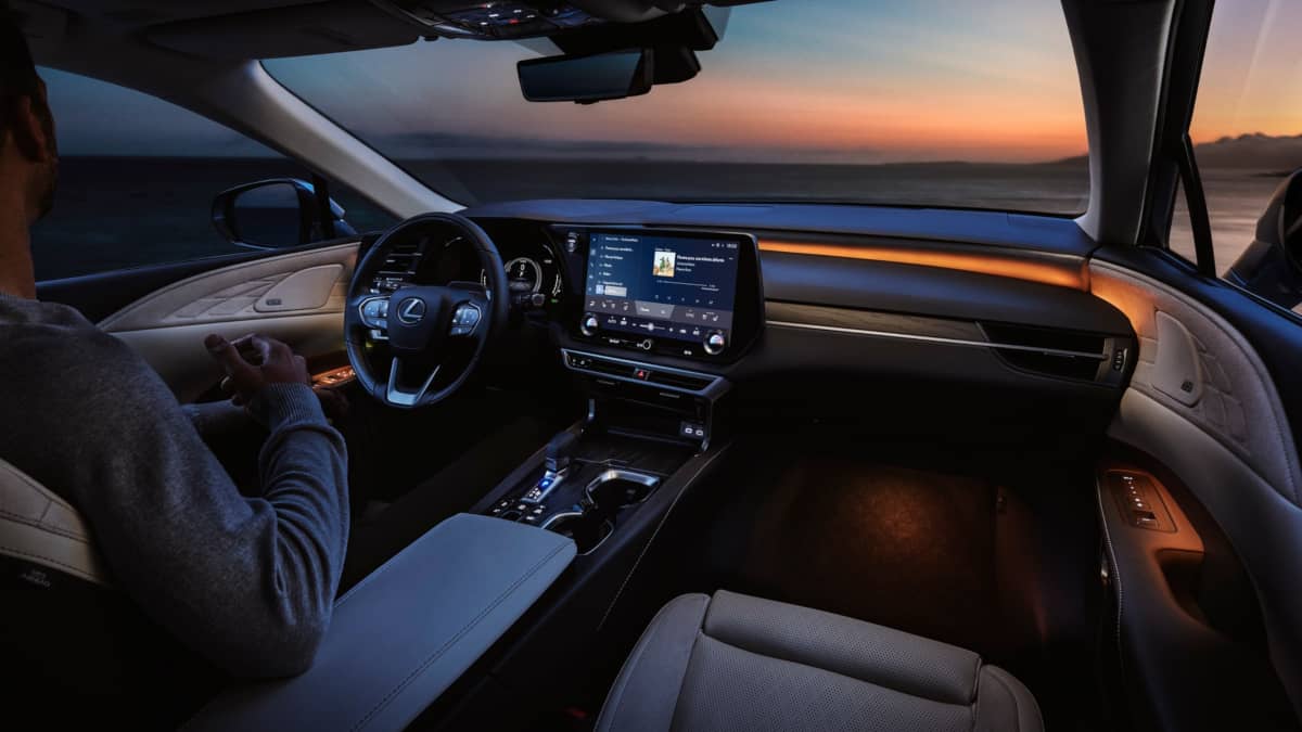 Lexus RX 2023 Interior