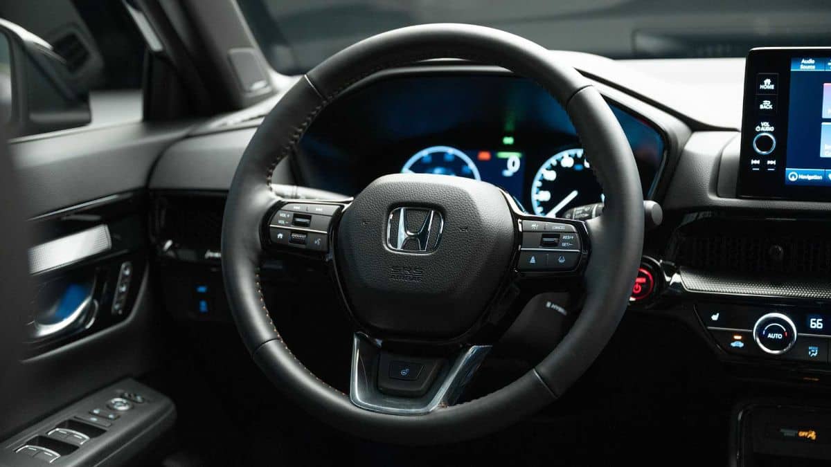 Honda CR-V 2023 Sport Touring Steering wheel