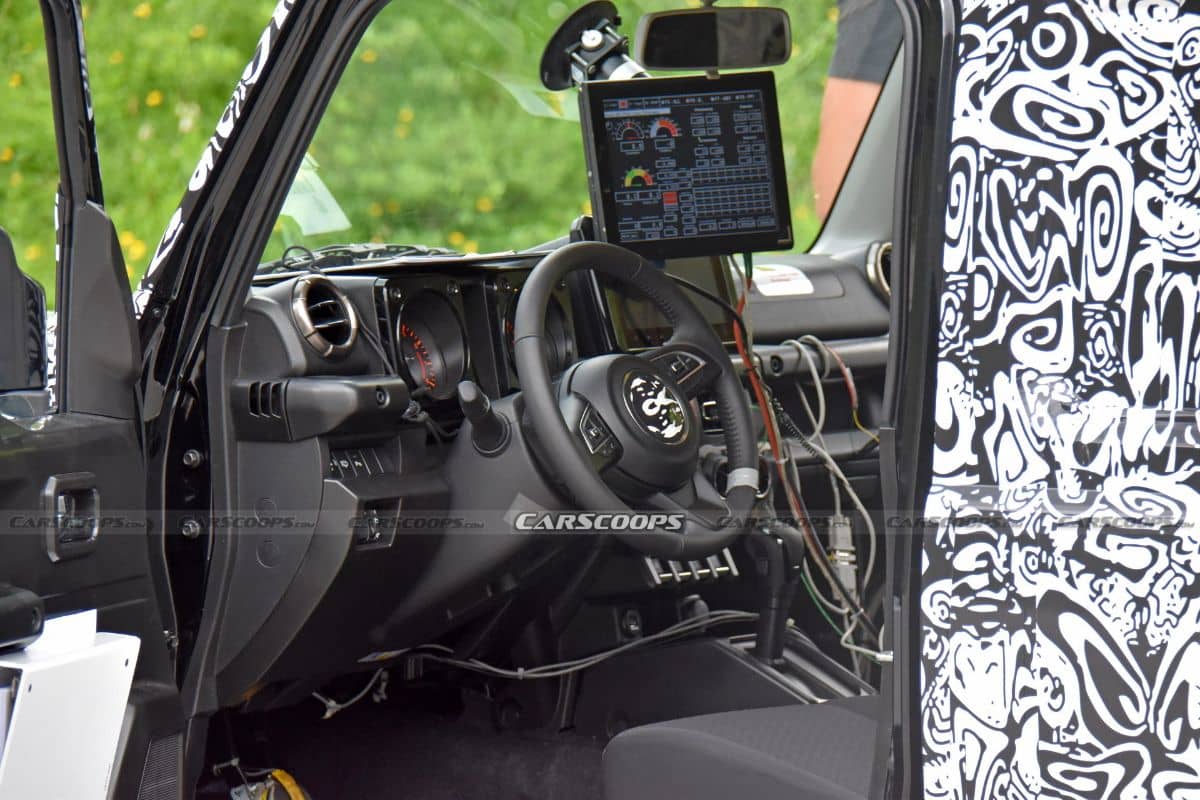 Suzuki Jimny 5door Spyshot Cockpit