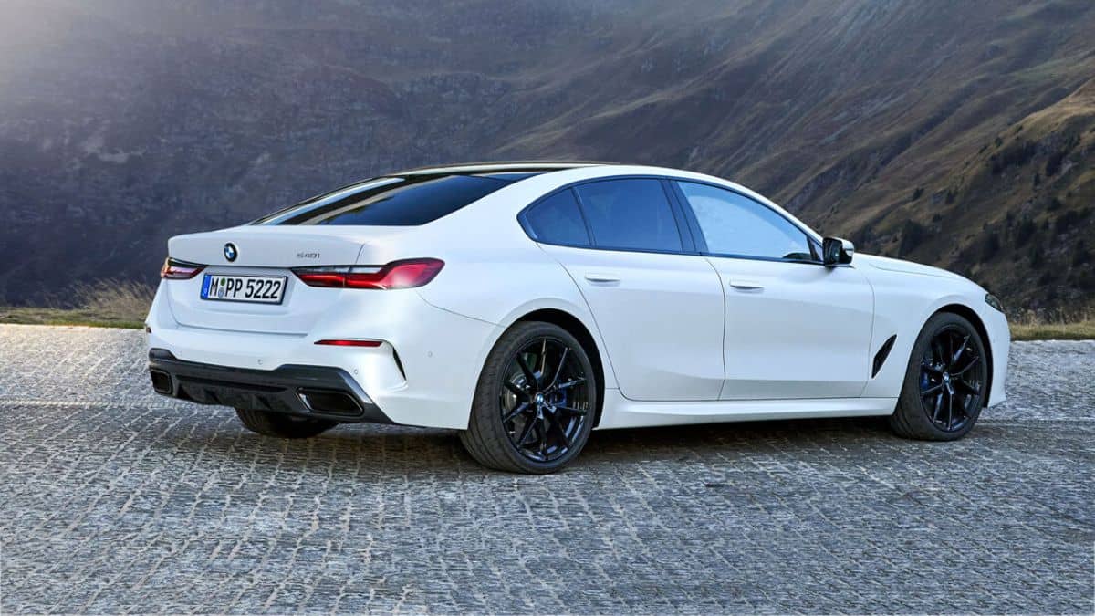 BMW 5 Series rendered by Auto Motor und Sport Rear