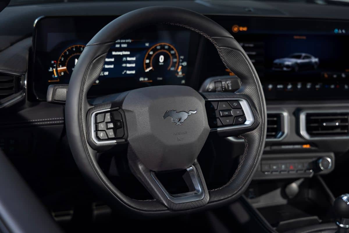 Ford Mustang 2024 Steering wheel