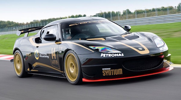 FIA-GT4_ロータス・エヴォーラGT4