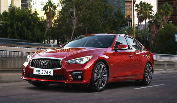 インフィニティQ50（スカイライン）に400PSモデルが追加されるが……。
