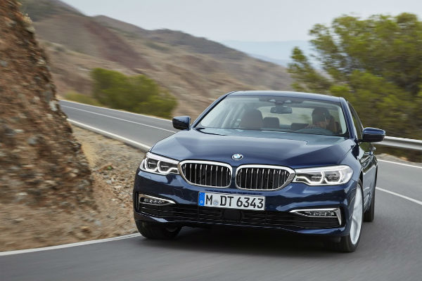 BMW5シリーズ（G30） モデルチェンジした新型のサイズ、スペック、評価