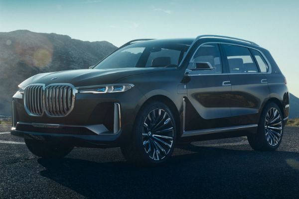 BMW X7 iPerformance Concept　7人乗りSUVのコンセプトカー画像が流出！