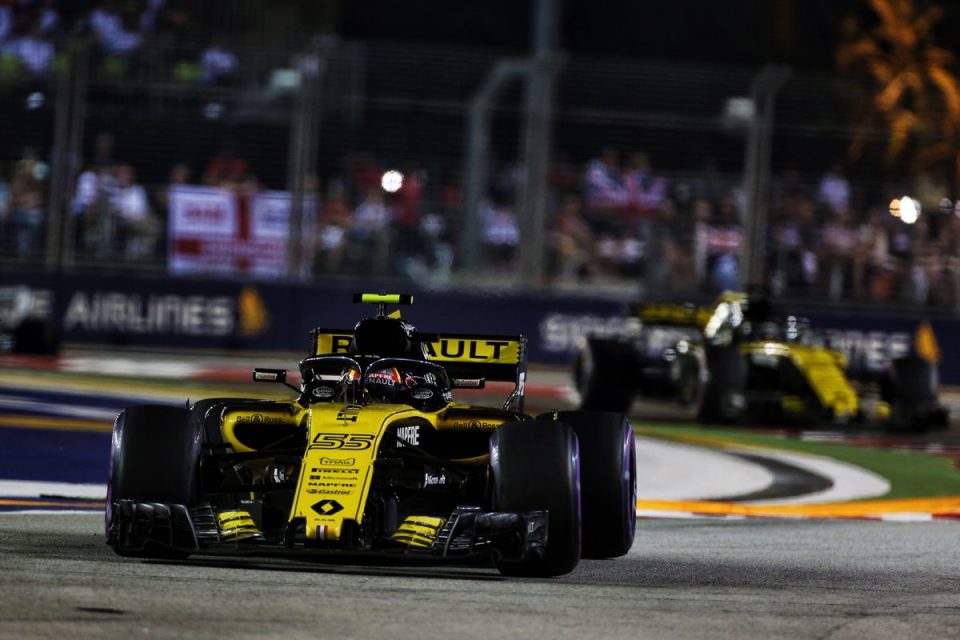F1-2018-Rd15-Sun-#55-and-#27-Renault