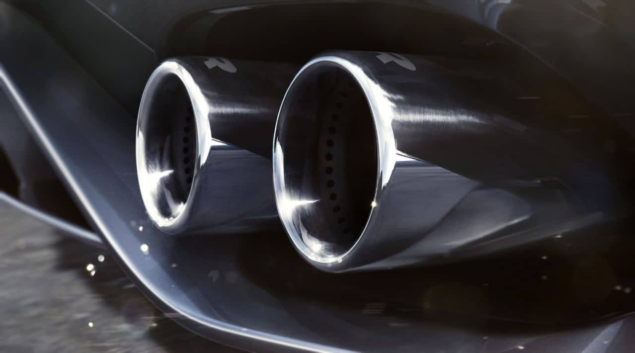 Jaguar F-Type 2020 tailpipe