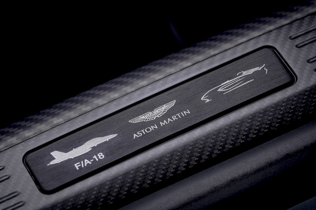 Aston Martin V12 Speedster plate