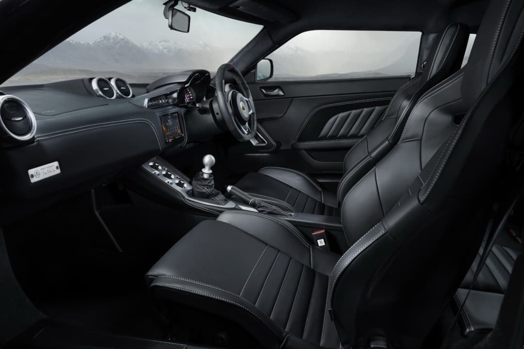 Lotus Evora GT410 interior