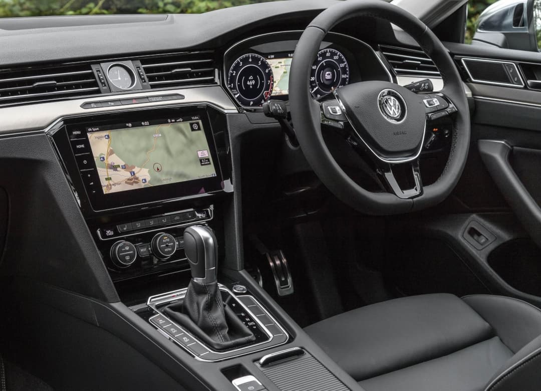 VW Arteon 2018 UK interior