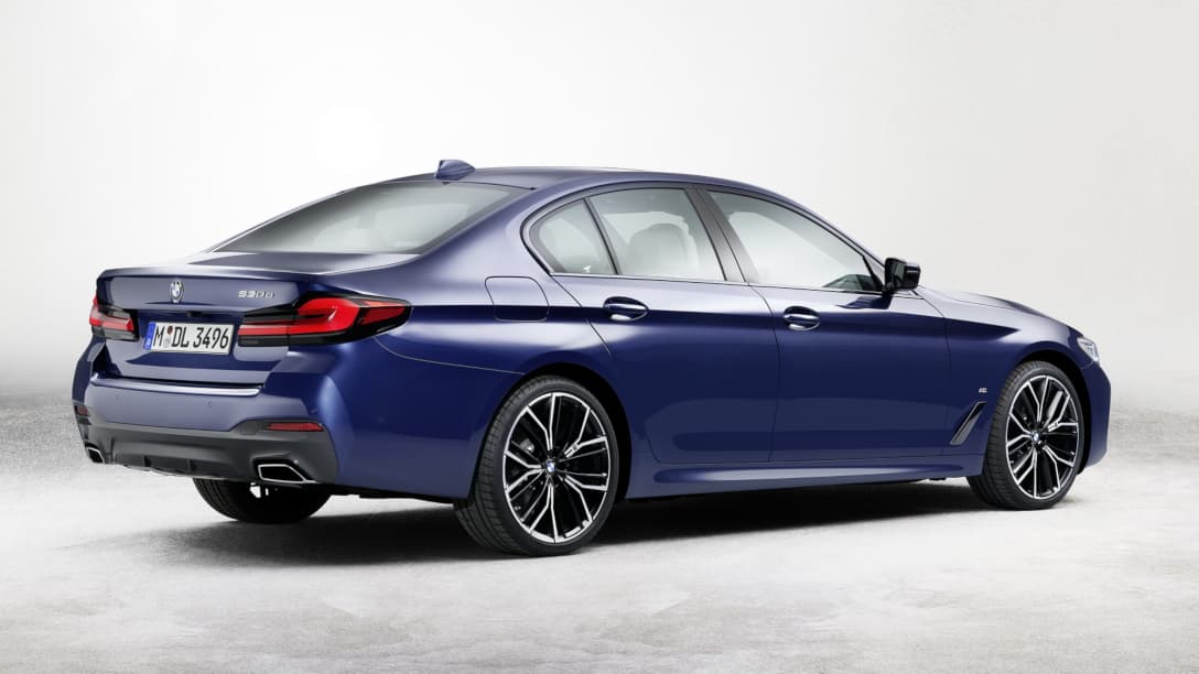 BMW 5 Series facelift 2020 rear three quarter