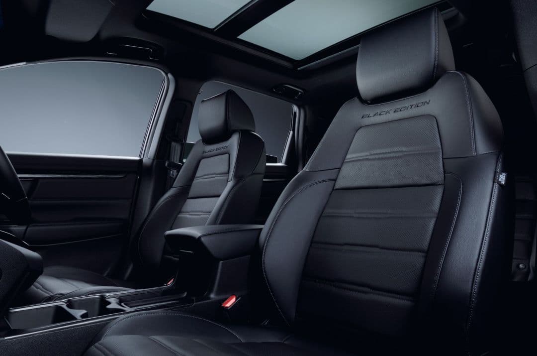 Honda CR-V BLACK EDITION seats