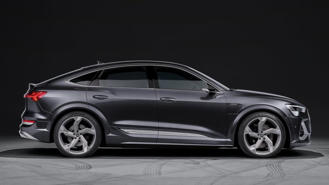 Audi e-tron S Sportback 2021 side