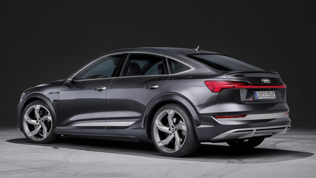 Audi e-tron S Sportback 2021 rear three quarter