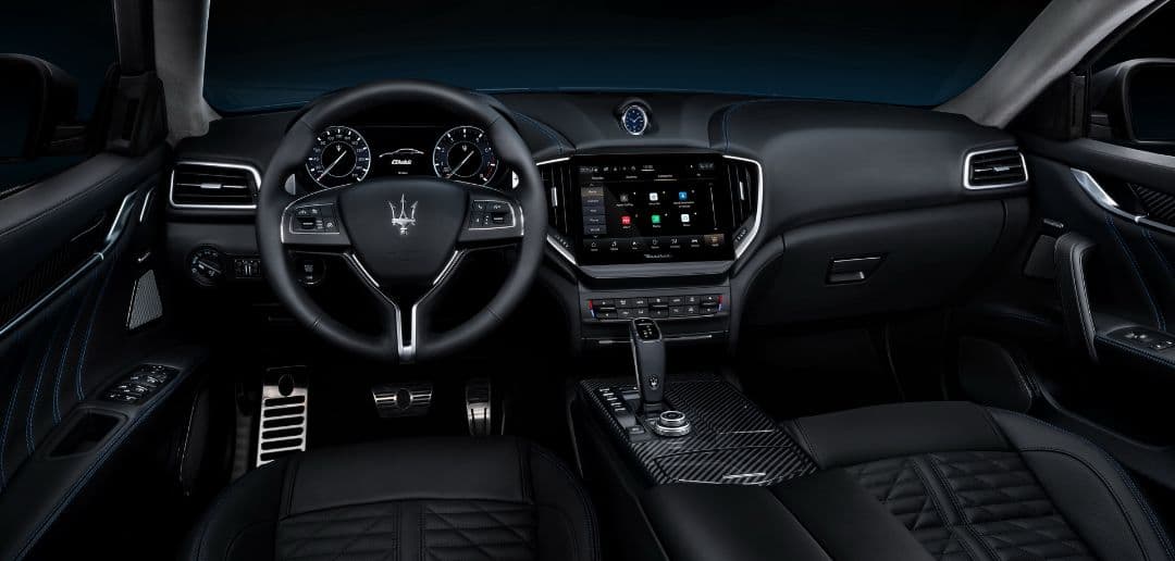 Maserati Ghibli Hybrid interior
