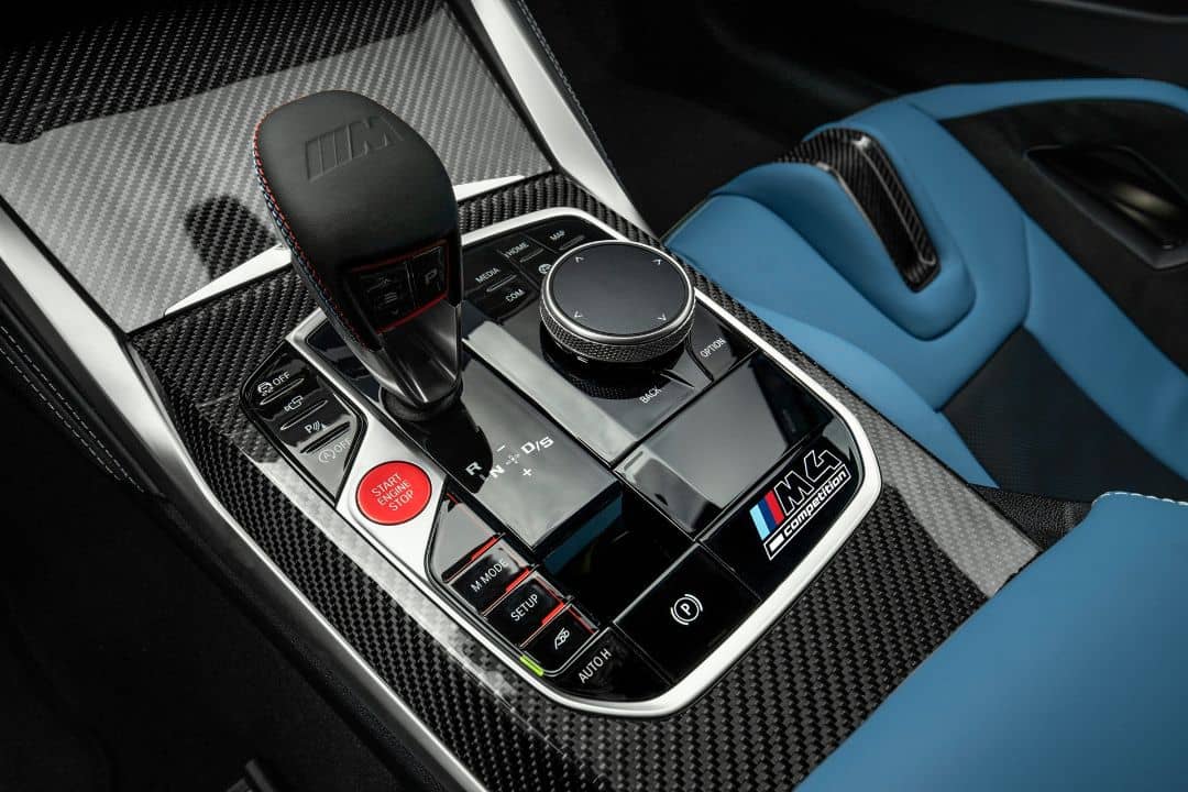 BMW M4 Coupe Console