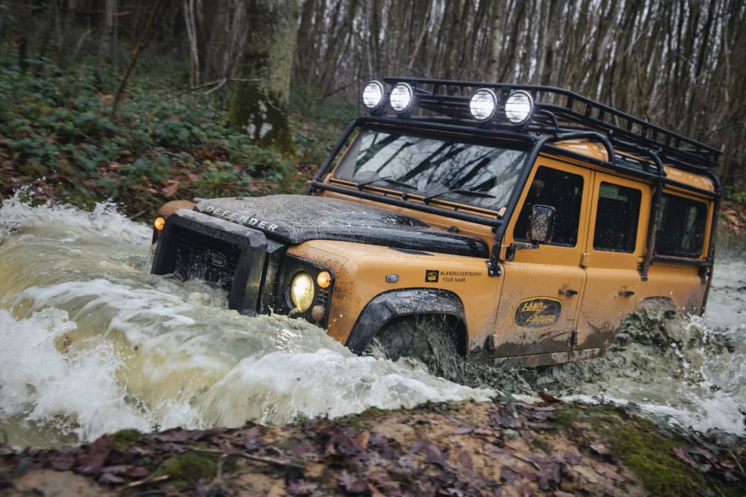 Land Rover Classic Defender Works V8 Trophy Water splash