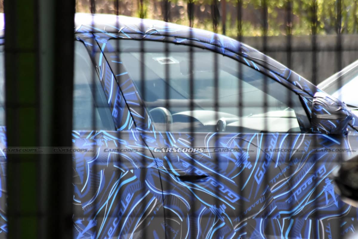 Maserati Grecale Spyshot Side Window