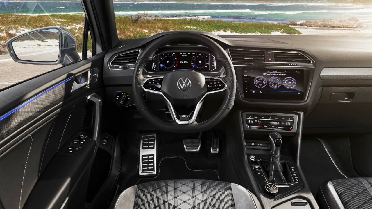 VW Tiguan Allspace 2022 Cockpit