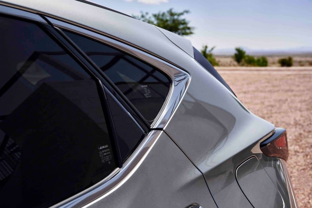 Lexus NX 2022 Rear quarter glass