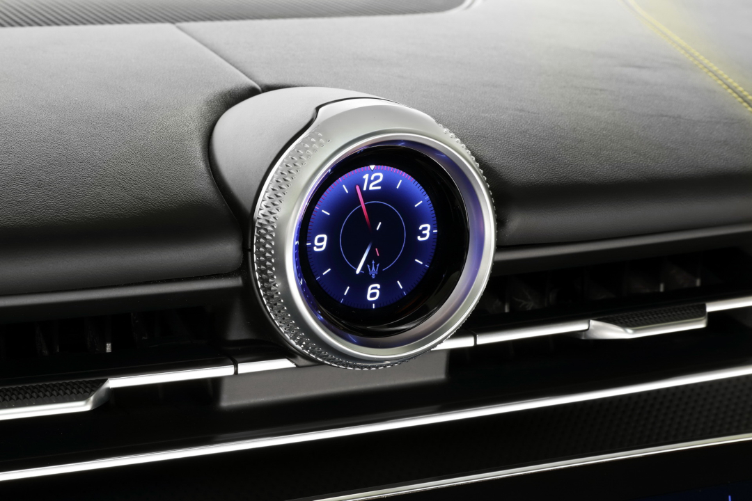 Maserati Grecale Trofeo Clock
