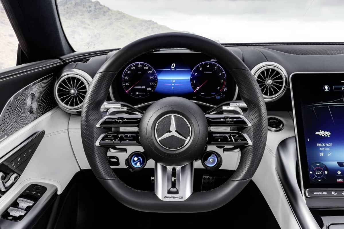 Mercedes-AMG SL43 Cockpit