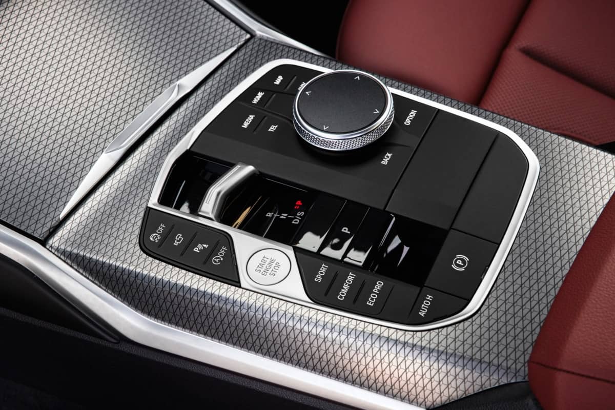 BMW 3 Series Facelift 2023 Console