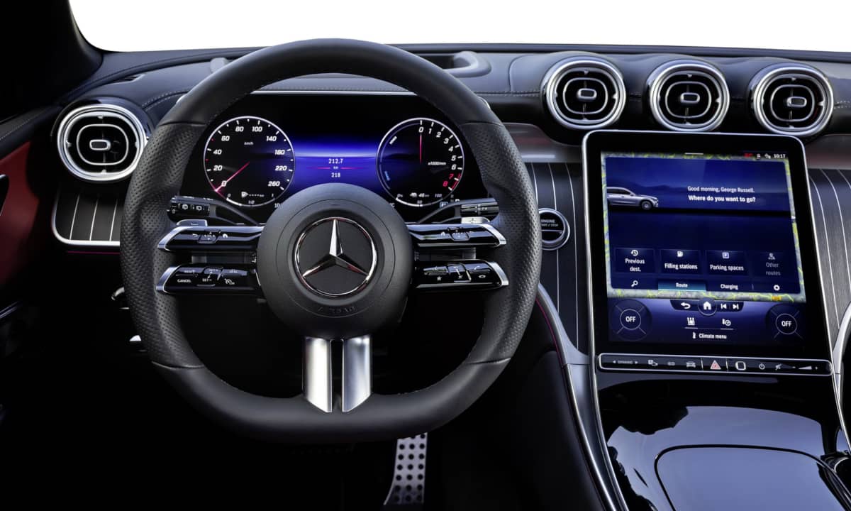 Mercedes-Benz GLC 2023 Cockpit